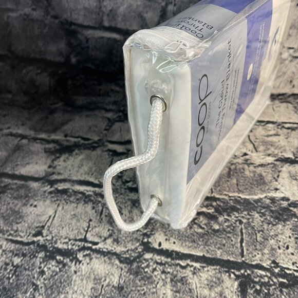 Coop Home Goods 60x50" Cloud Modern Solid Spandex Knitted Cooling Throw Blanket - Picture 12 of 13